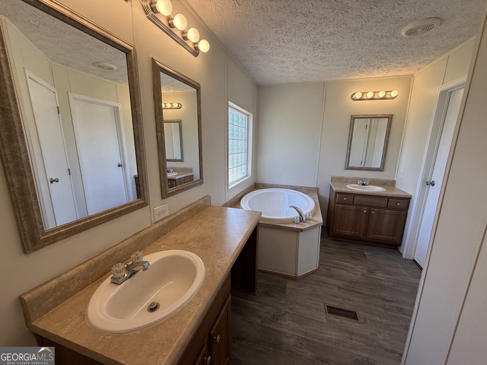 2214 Sheffield Road Rentz - 31