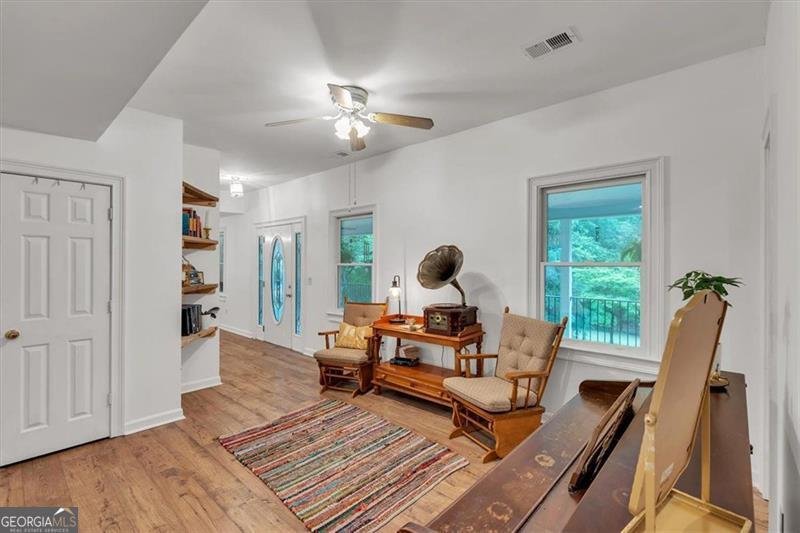143 NAVAJO Trail Rydal - 19