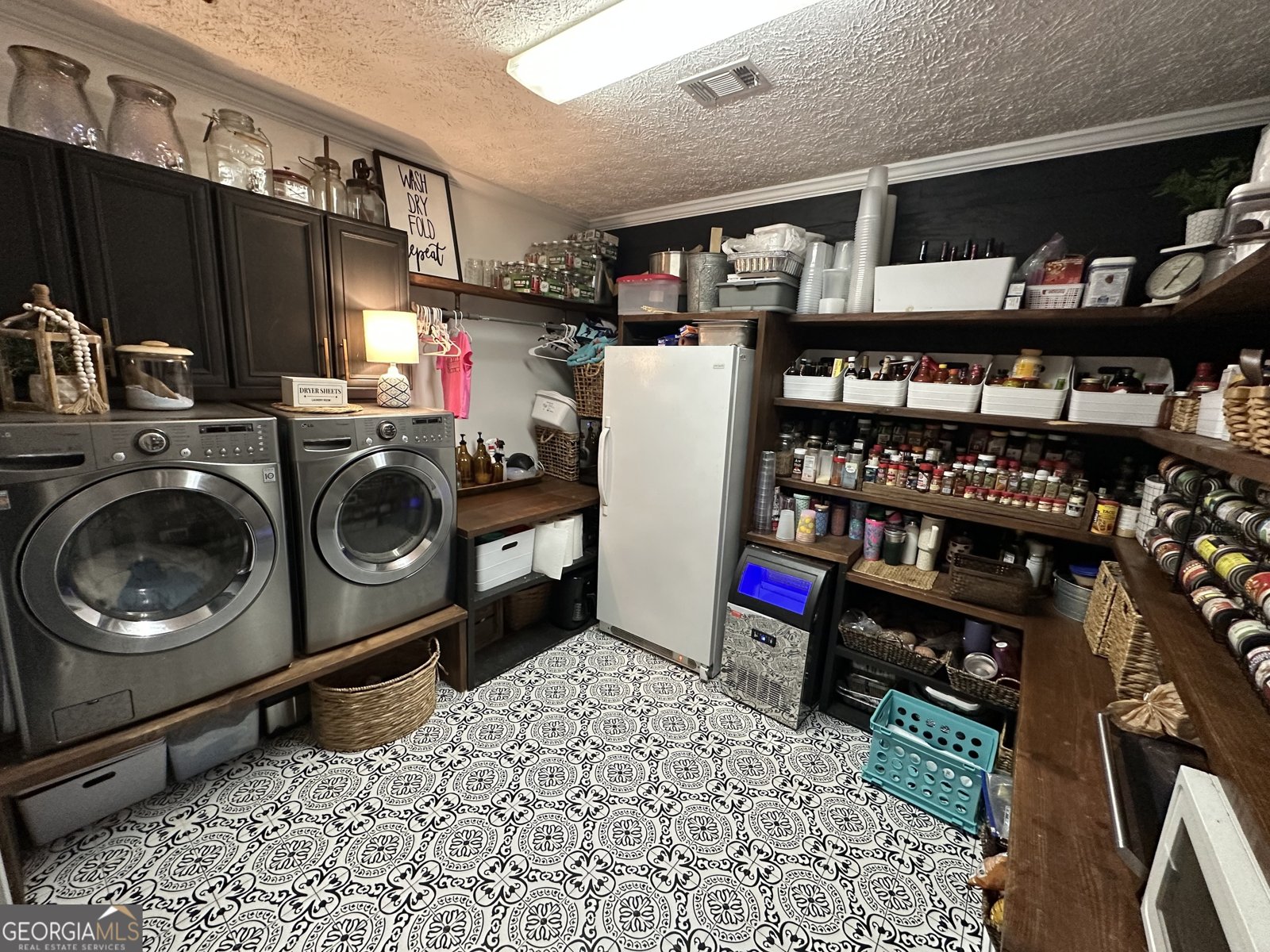 1061 South Lake Drive East Dublin - 40