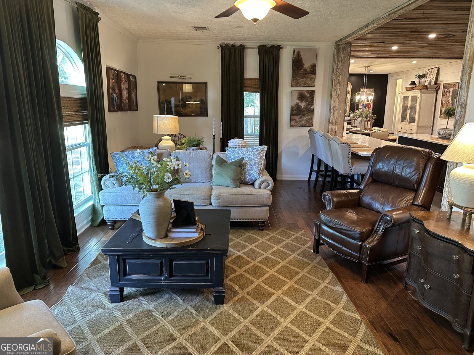 1061 South Lake Drive East Dublin - 44