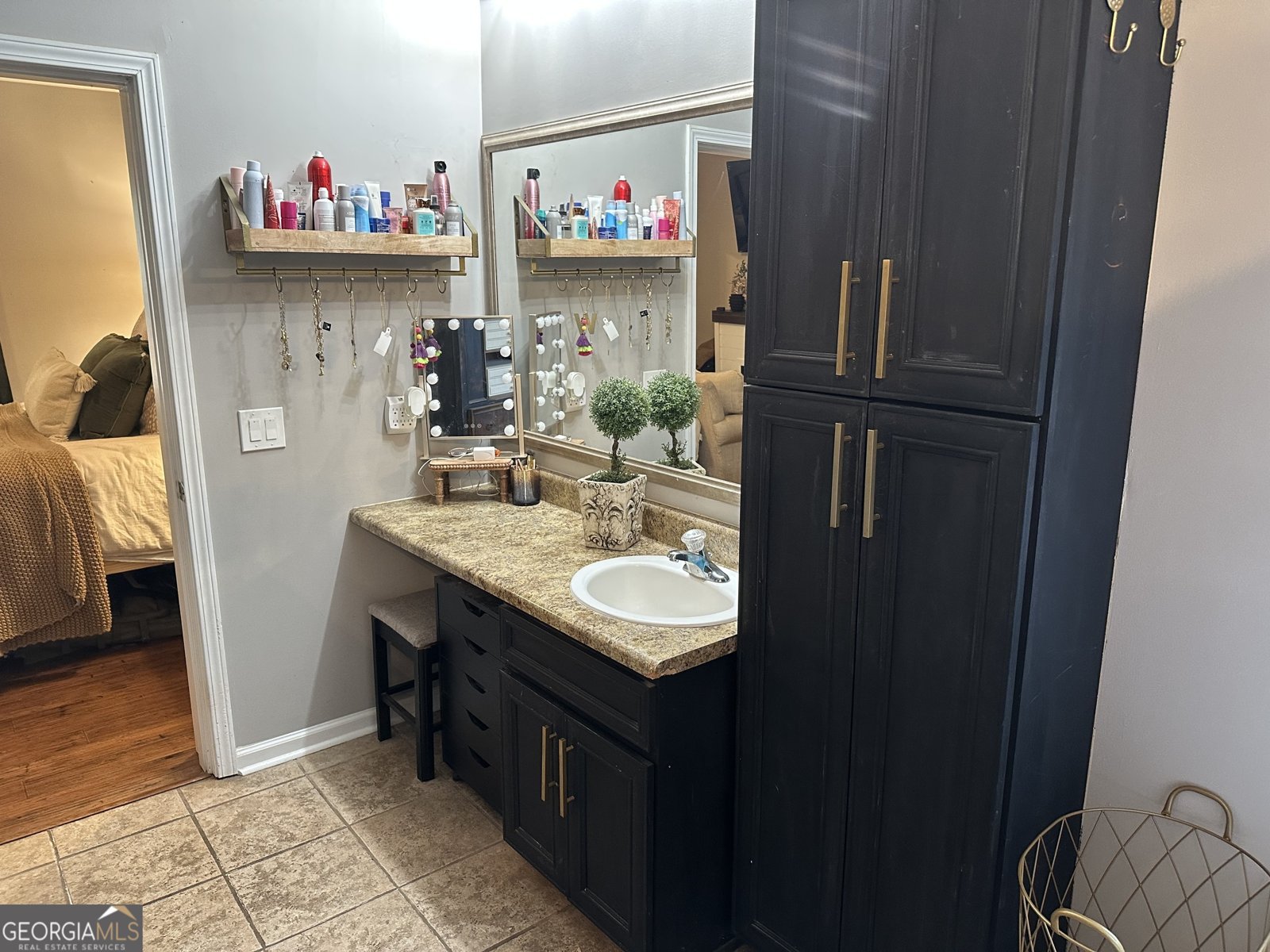 1061 South Lake Drive East Dublin - 48