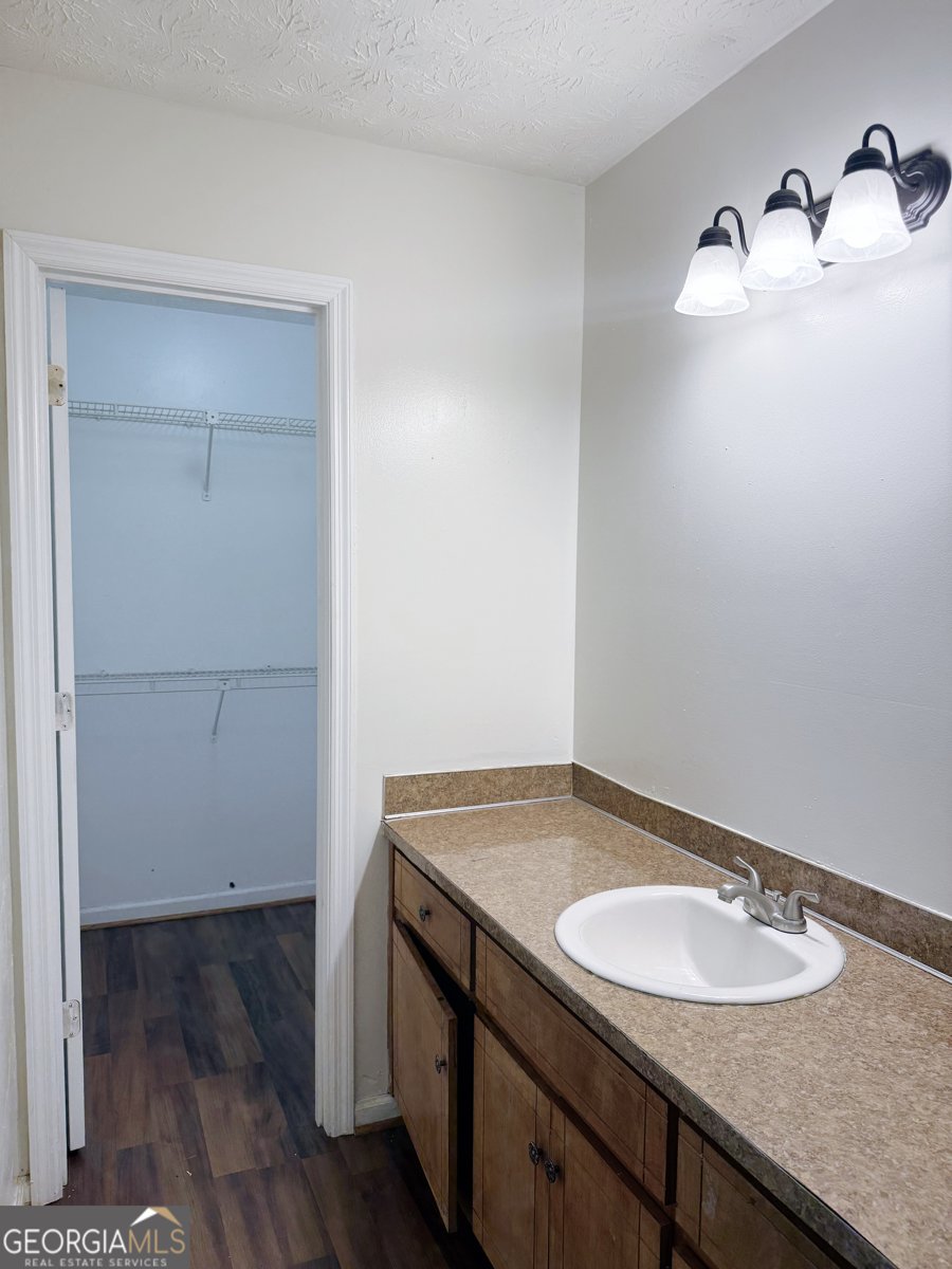 5349 Minnie Lee Drive Columbus - 12