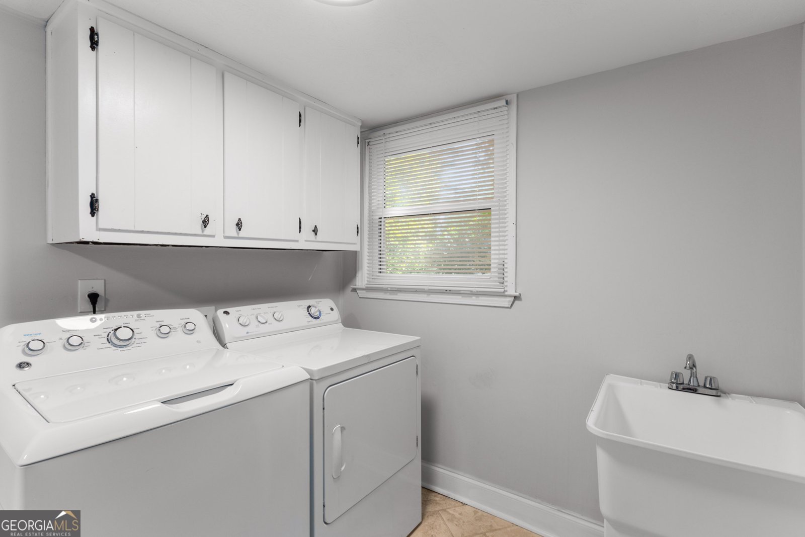 3307 Pointe Bleue Court Decatur - 33
