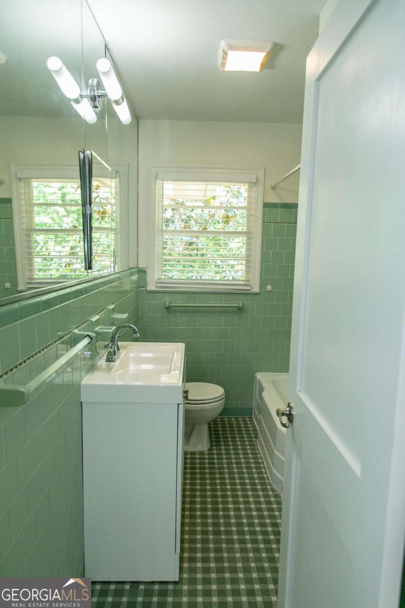 1468 N Amanda Circle Atlanta - 21