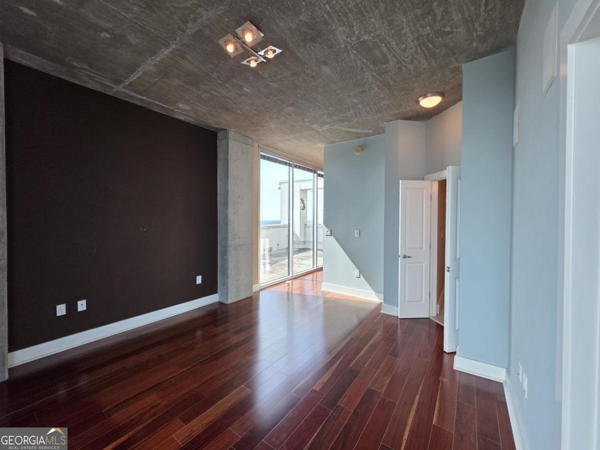 3324 Peachtree Road Atlanta - 35