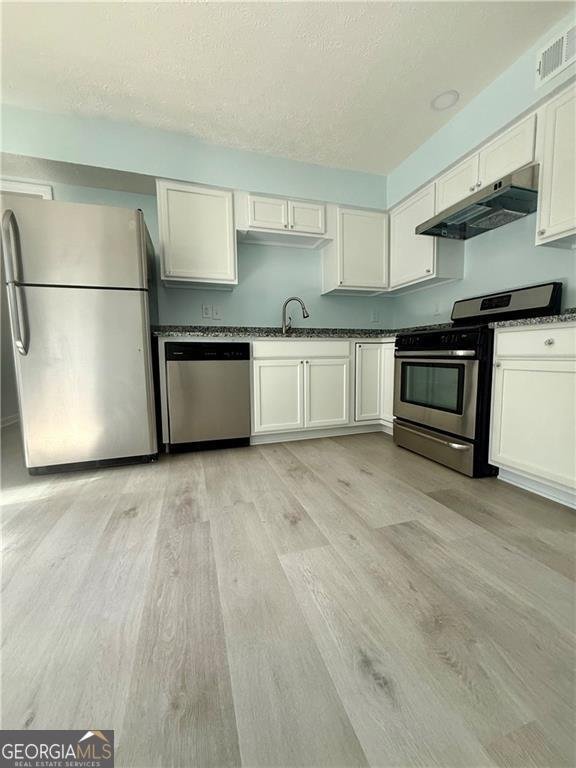 5075 FOREST DOWNS Lane Atlanta - 5
