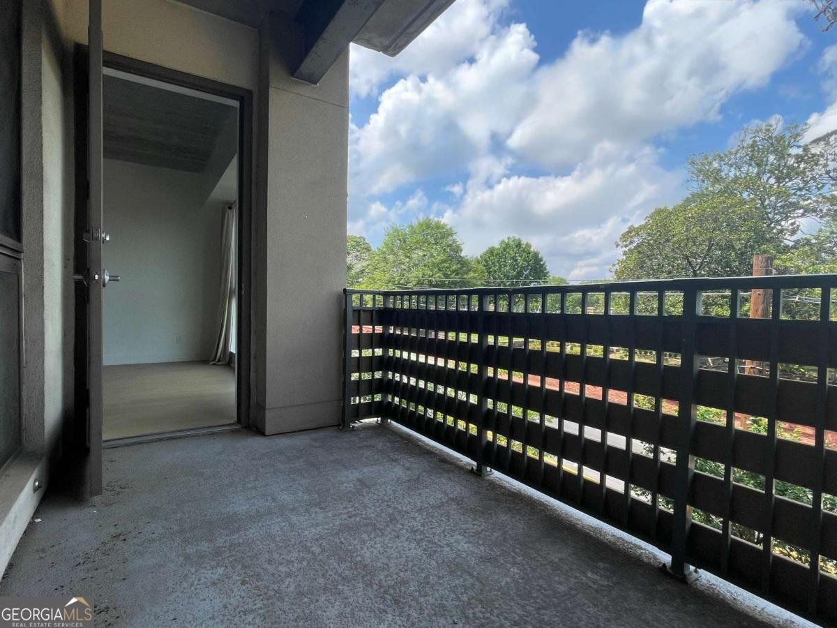 563 Memorial Drive Atlanta - 12
