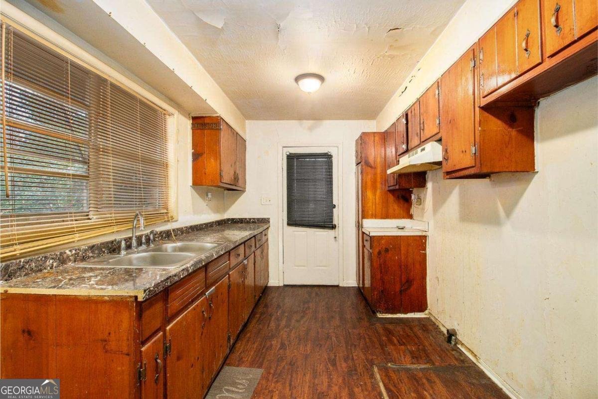 1491 Boulderwoods Drive Atlanta - 9