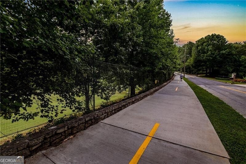 388 Londonberry Road Sandy Springs - 51