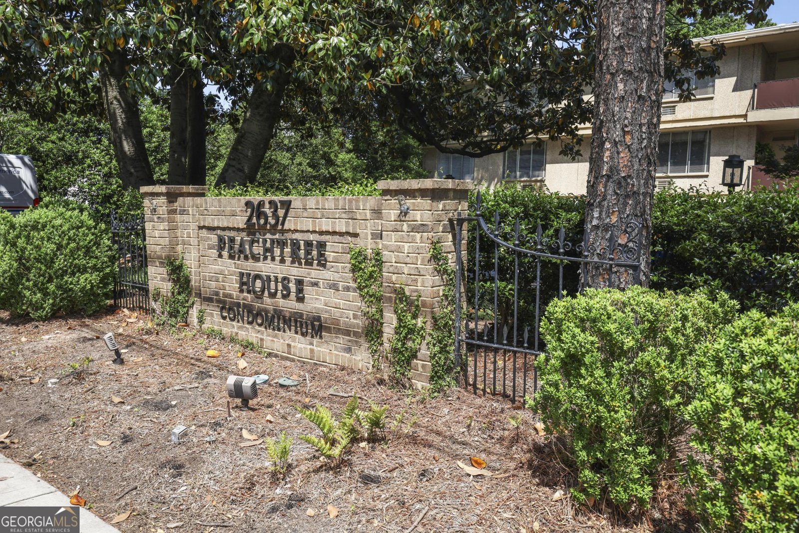 2637 Peachtree Road Atlanta - 3
