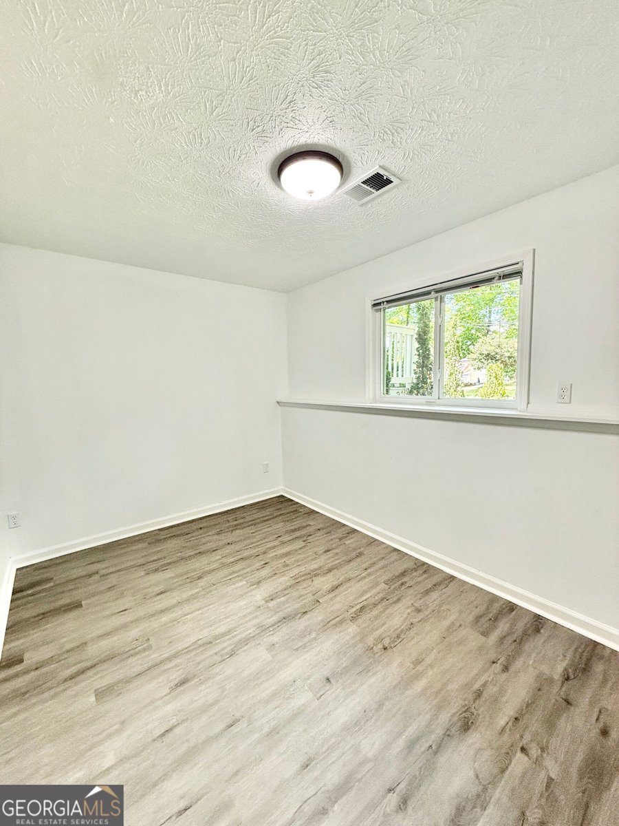 8399 Lake Drive Snellville - 29