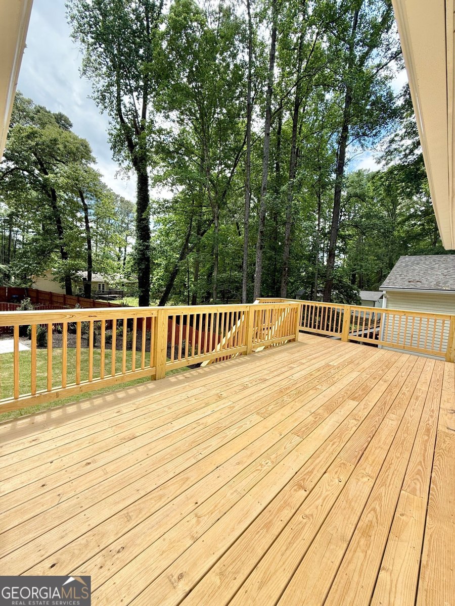 8399 Lake Drive Snellville - 33