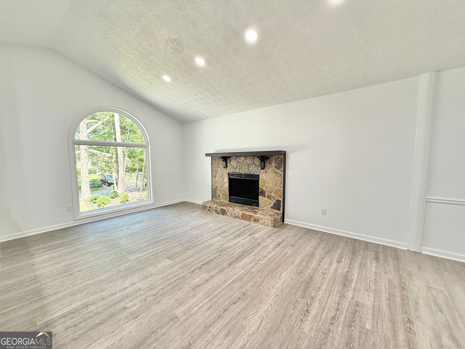 8399 Lake Drive Snellville - 4