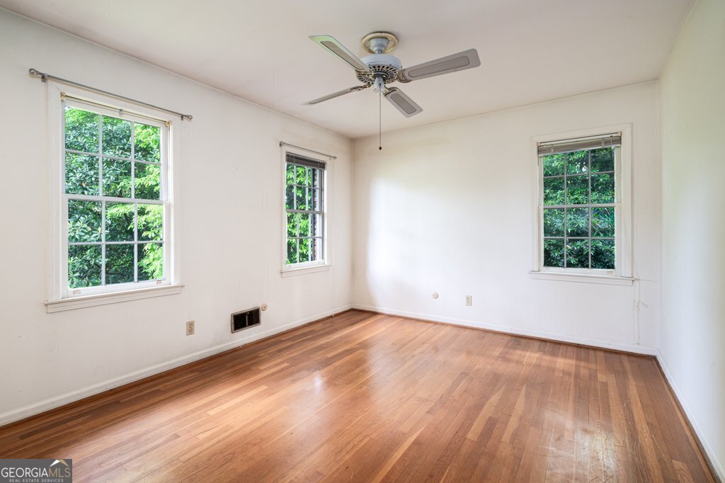 3916 Ridgewood Drive Smyrna - 18
