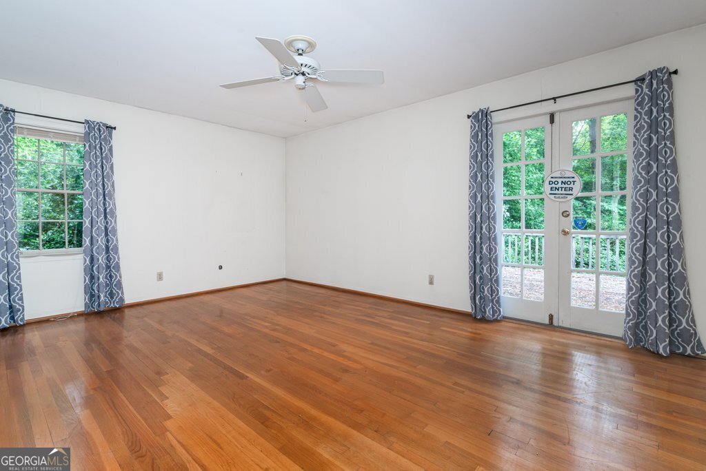 3916 Ridgewood Drive Smyrna - 20