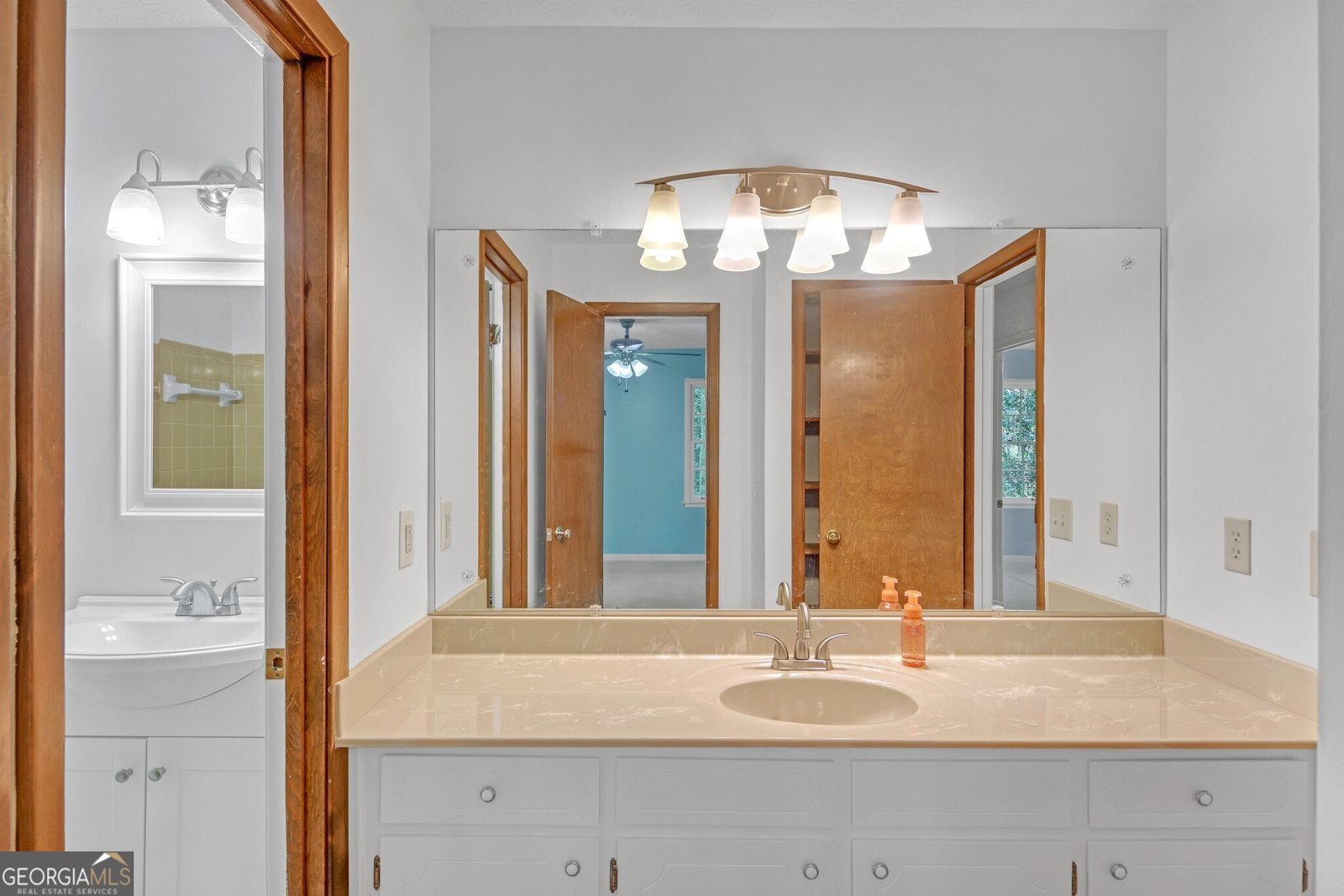 4856 Rock Haven Drive Lilburn - 28