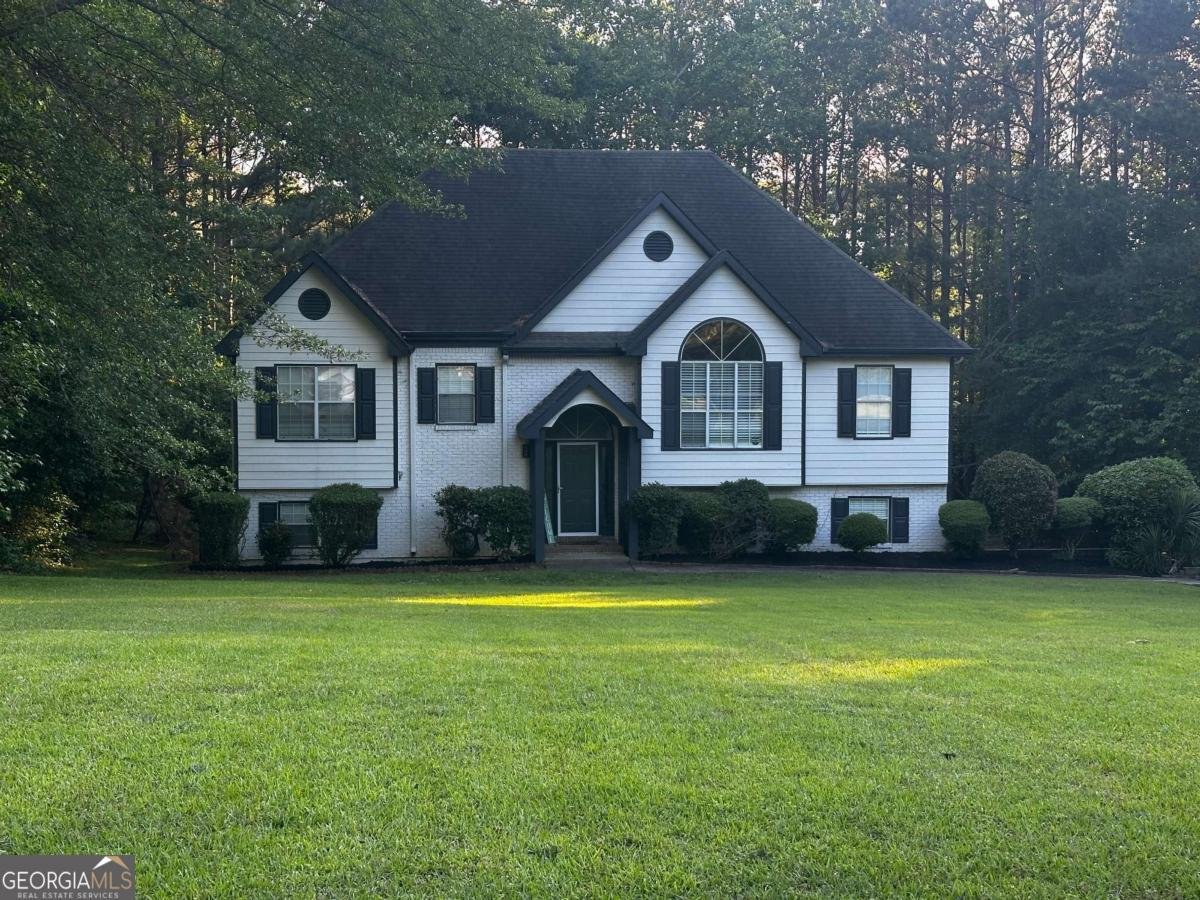 5022 Cliff Top Drive Loganville - 1