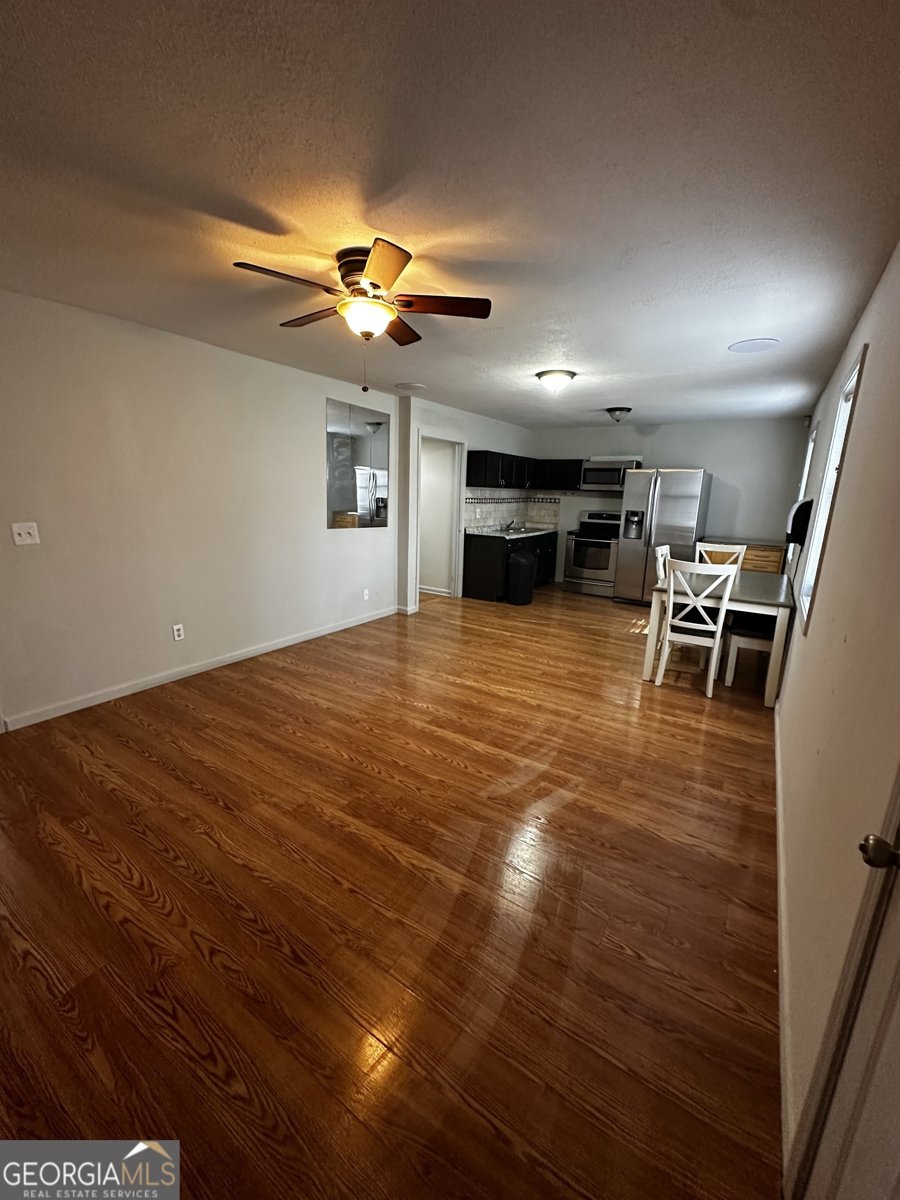 5022 Cliff Top Drive Loganville - 29