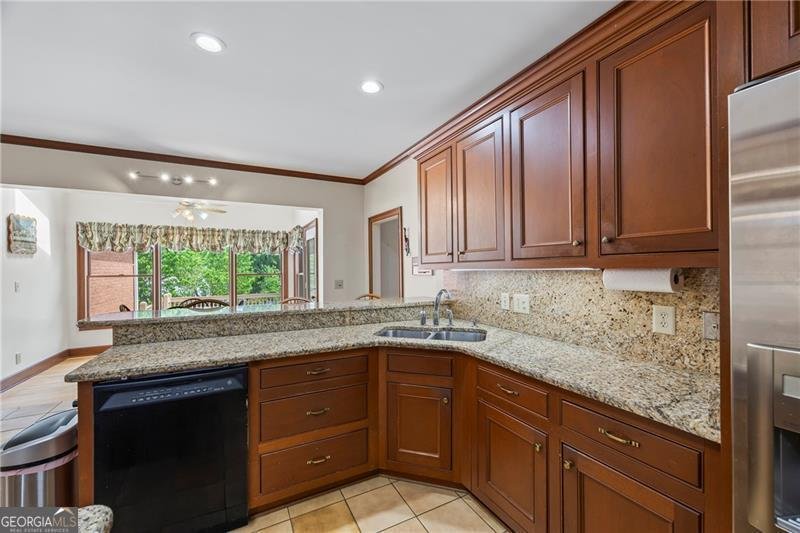 1402 Bromley Snellville - 19