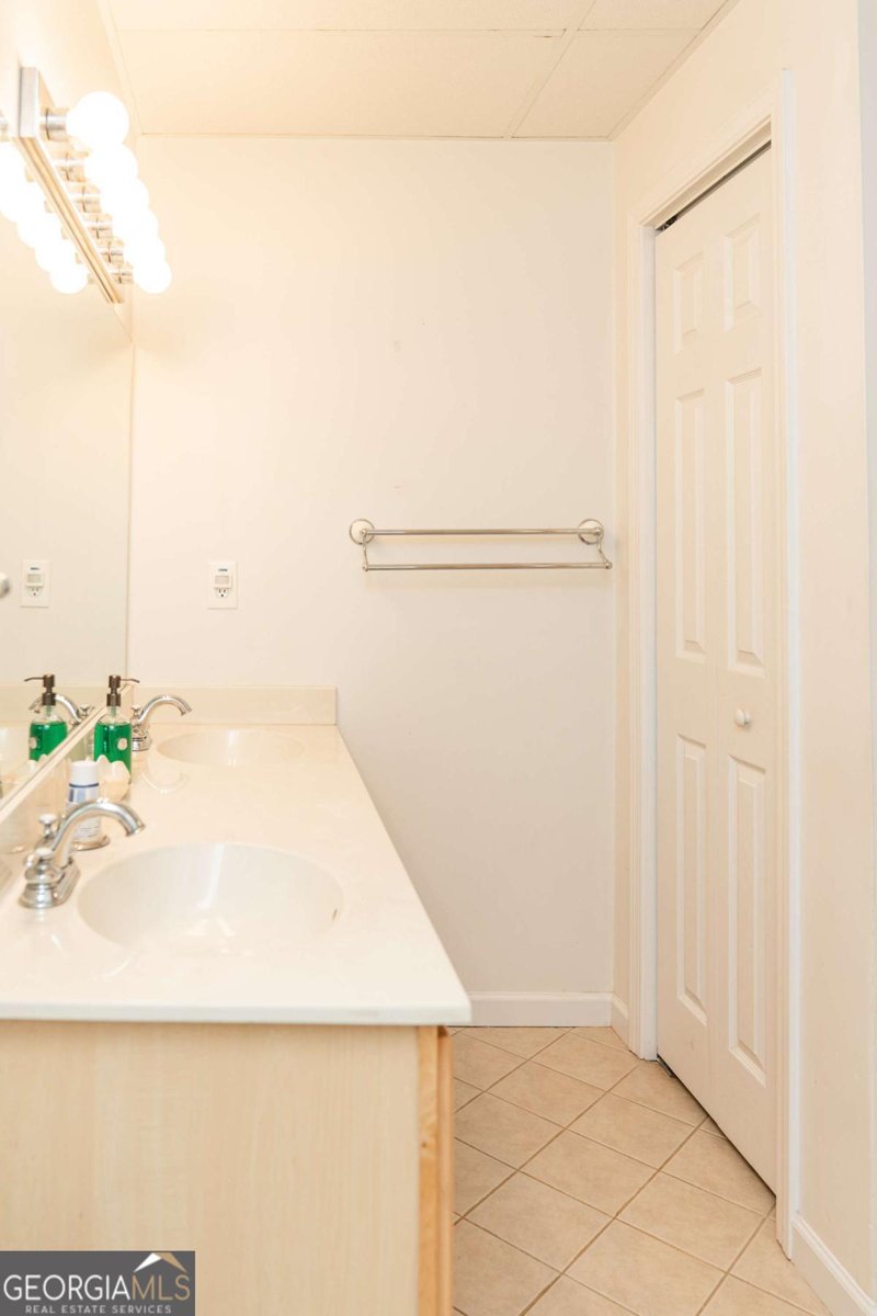 17 Hampton Way Carrollton - 63