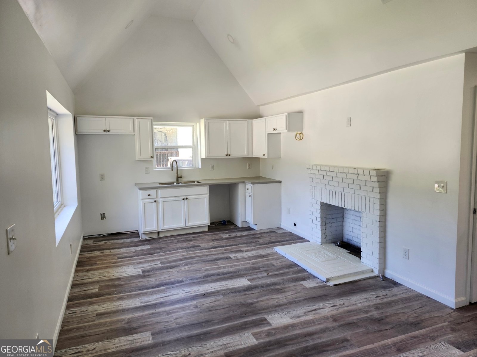 2040 Chicago Avenue Atlanta - 2
