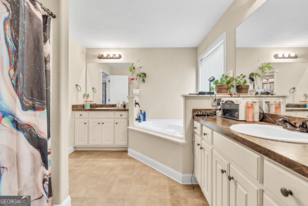 1553 SHOAL CREEK Drive Winder - 30