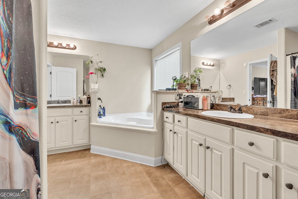 1553 SHOAL CREEK Drive Winder - 31
