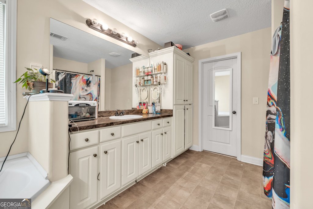 1553 SHOAL CREEK Drive Winder - 32