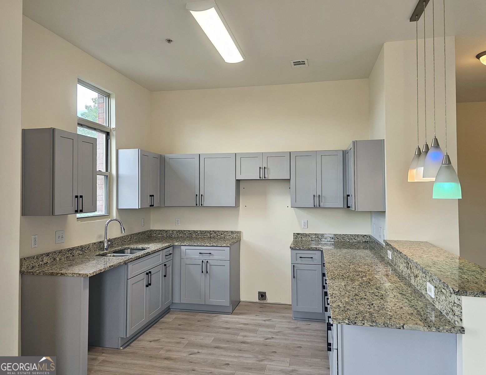 870 MAYSON TURNER Road Atlanta - 4