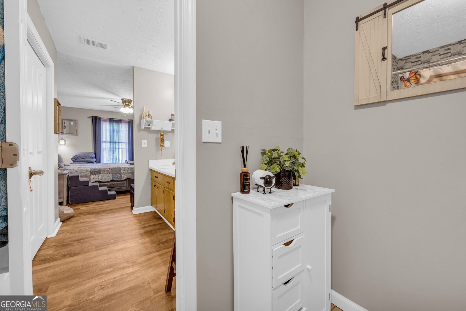 483 GLEN TERRACE Road Auburn - 42