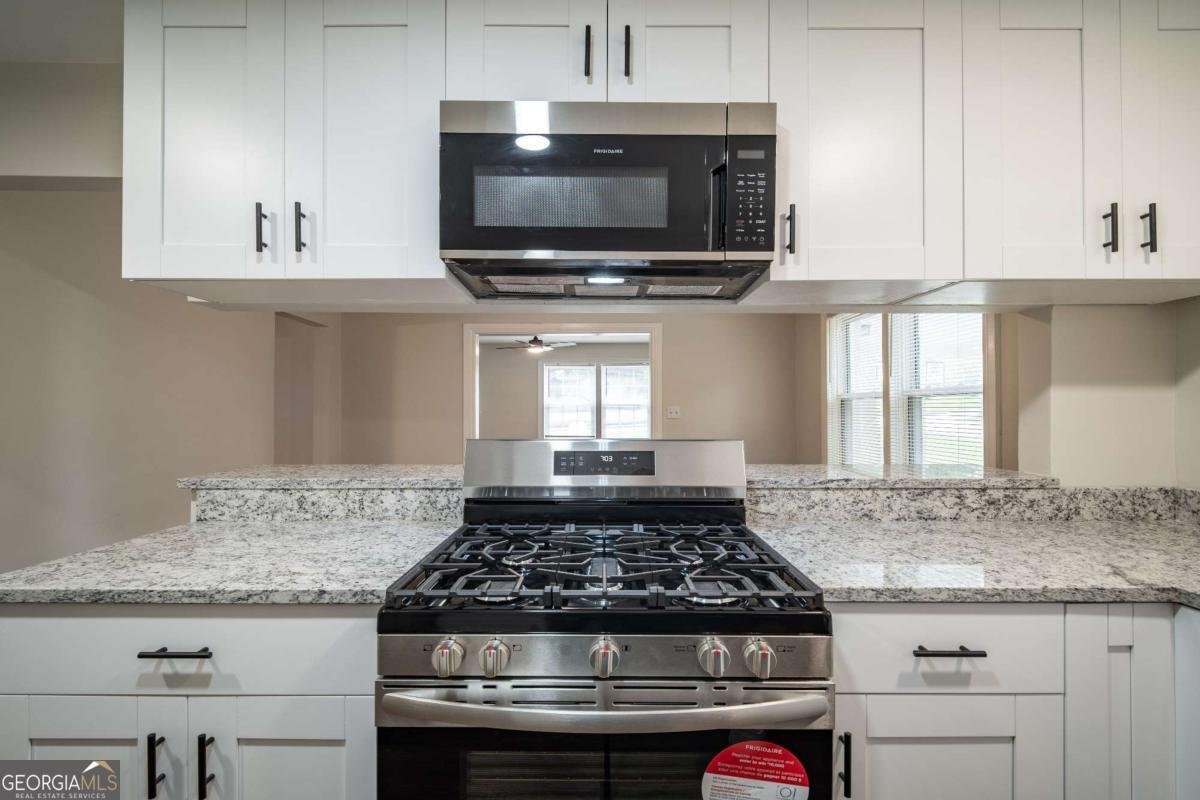 2137 Delowe Drive Atlanta - 10