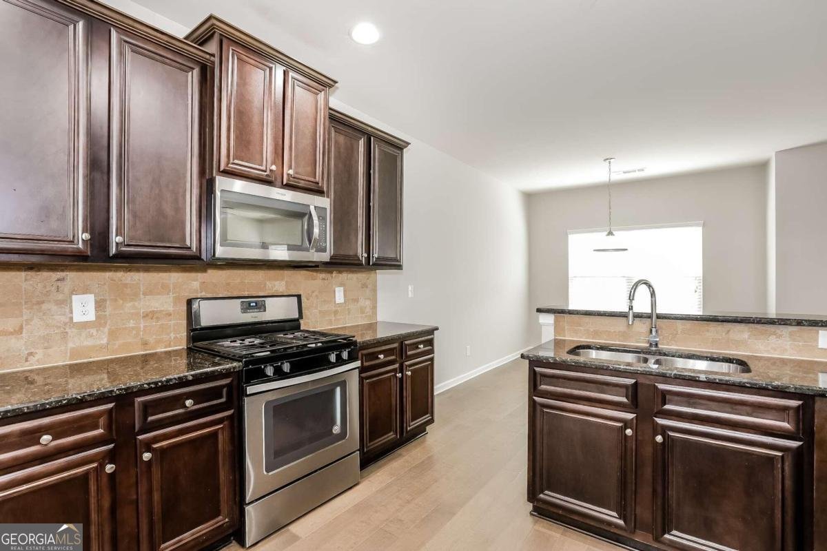 7843 Shertall Street Fairburn - 4