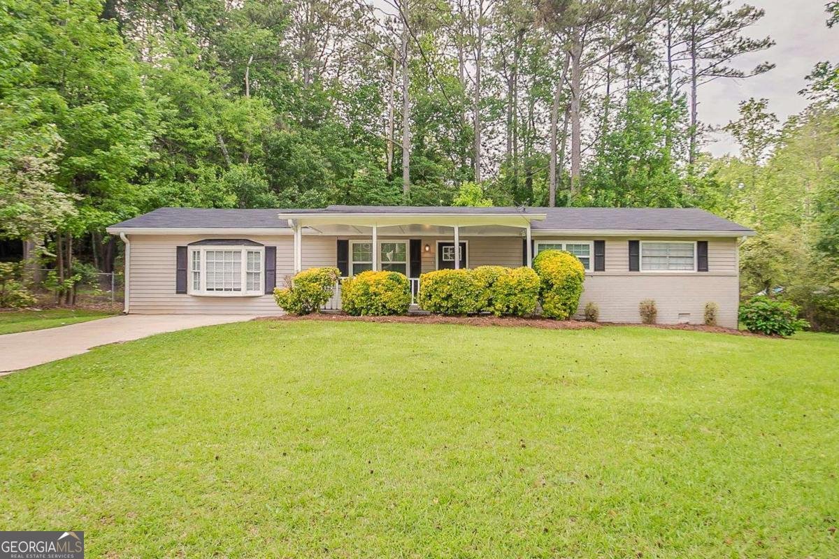 2212 Chestnut Log Loop Lithia Springs - 1