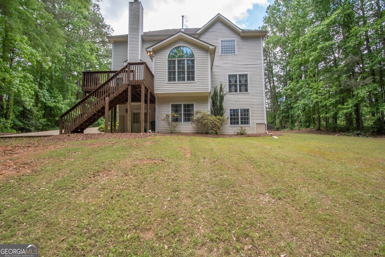 215 Barrington Grange Drive Sharpsburg - 43