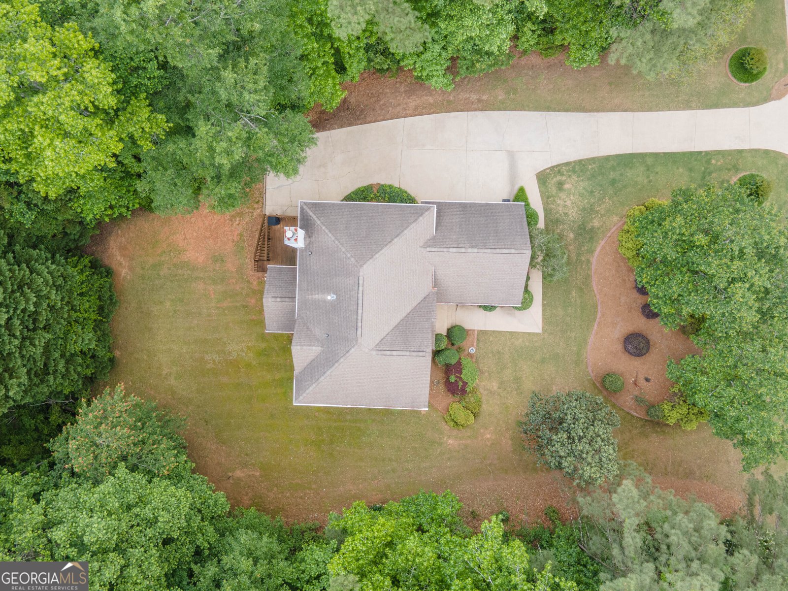 215 Barrington Grange Drive Sharpsburg - 44