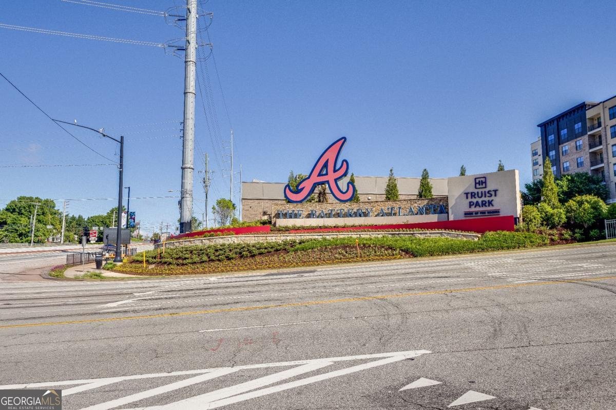 1250 Parkwood Circle Atlanta - 37