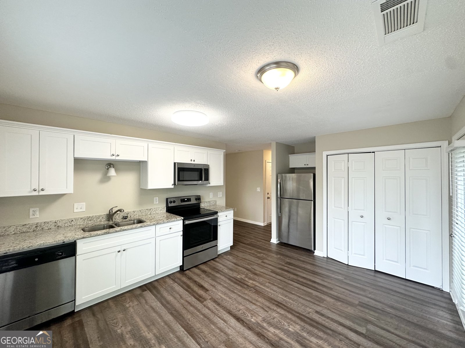 6861 John Clark Drive Douglasville - 6
