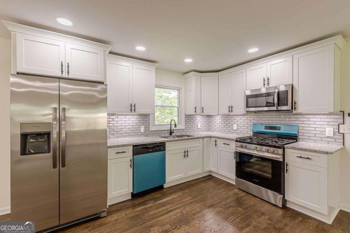 3275 Clifton Church Road Atlanta - 17