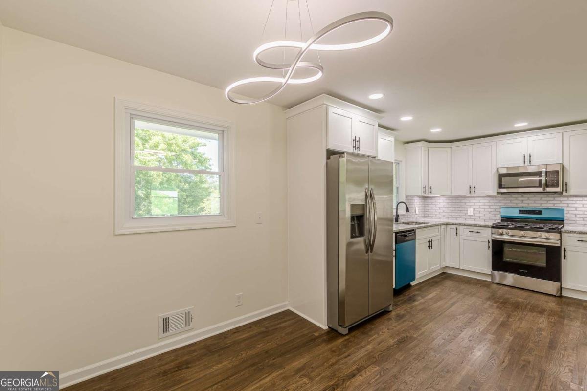3275 Clifton Church Road Atlanta - 21