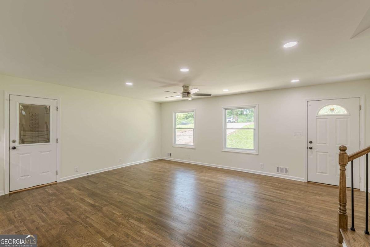 3275 Clifton Church Road Atlanta - 23