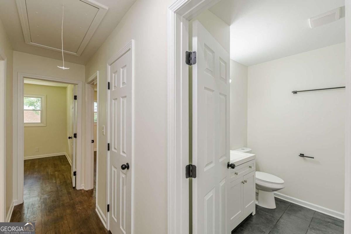 3275 Clifton Church Road Atlanta - 27