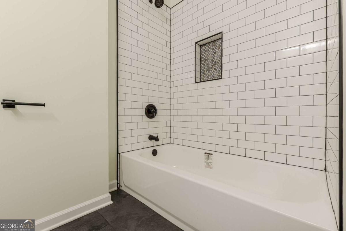 3275 Clifton Church Road Atlanta - 29