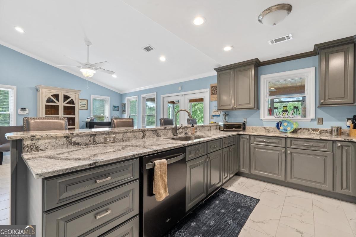 2122 Harbour Point Sparta - 20