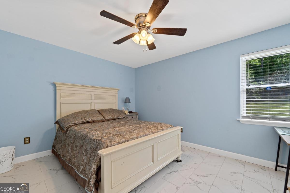 2122 Harbour Point Sparta - 34
