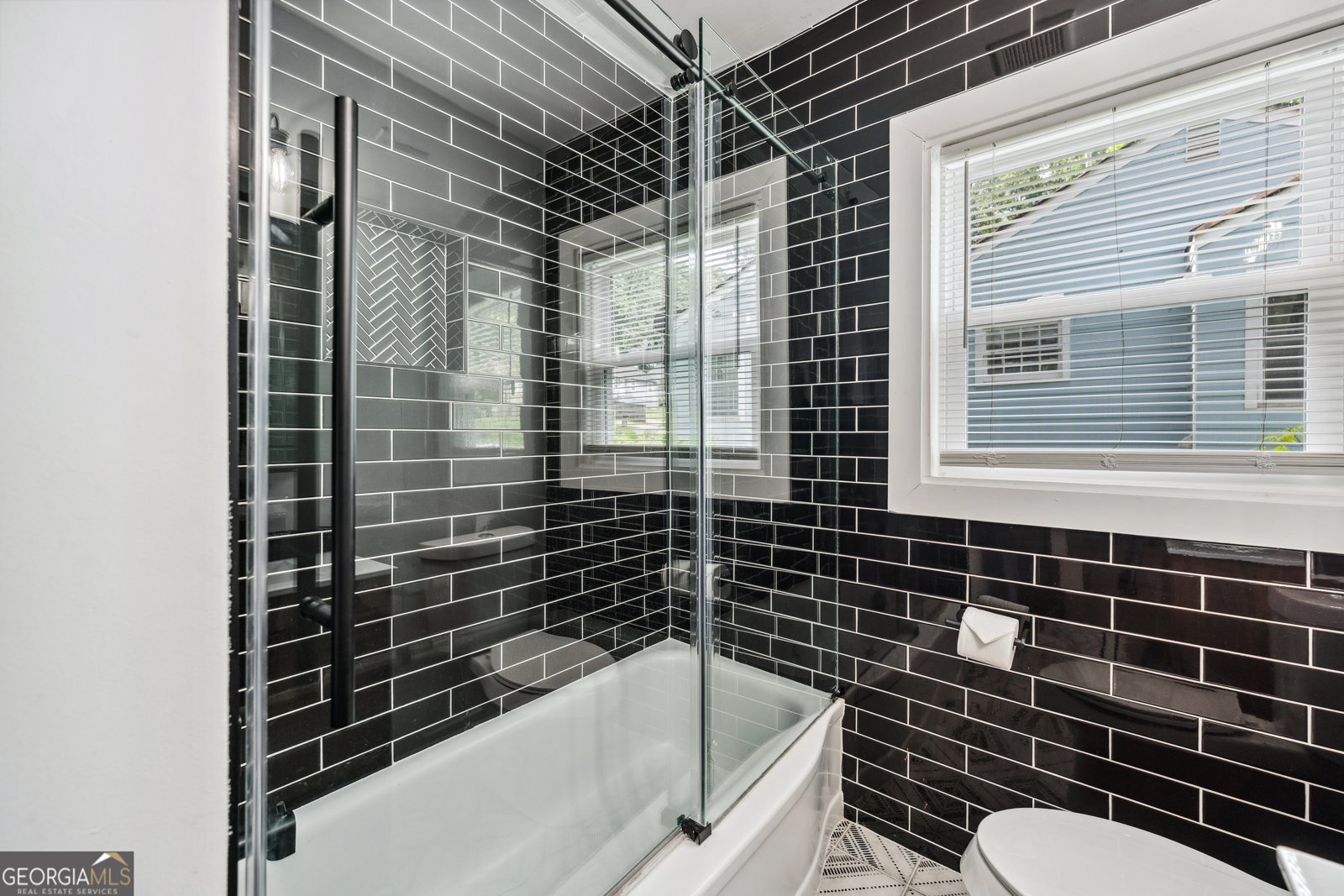 2106 Penrose Drive East Point - 18