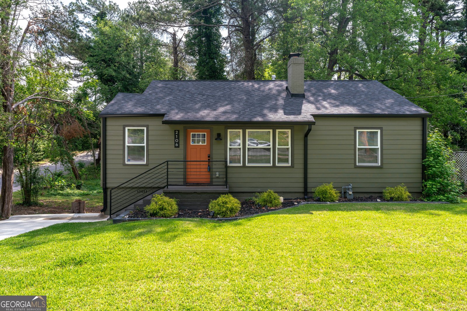 2106 Penrose Drive East Point - 7