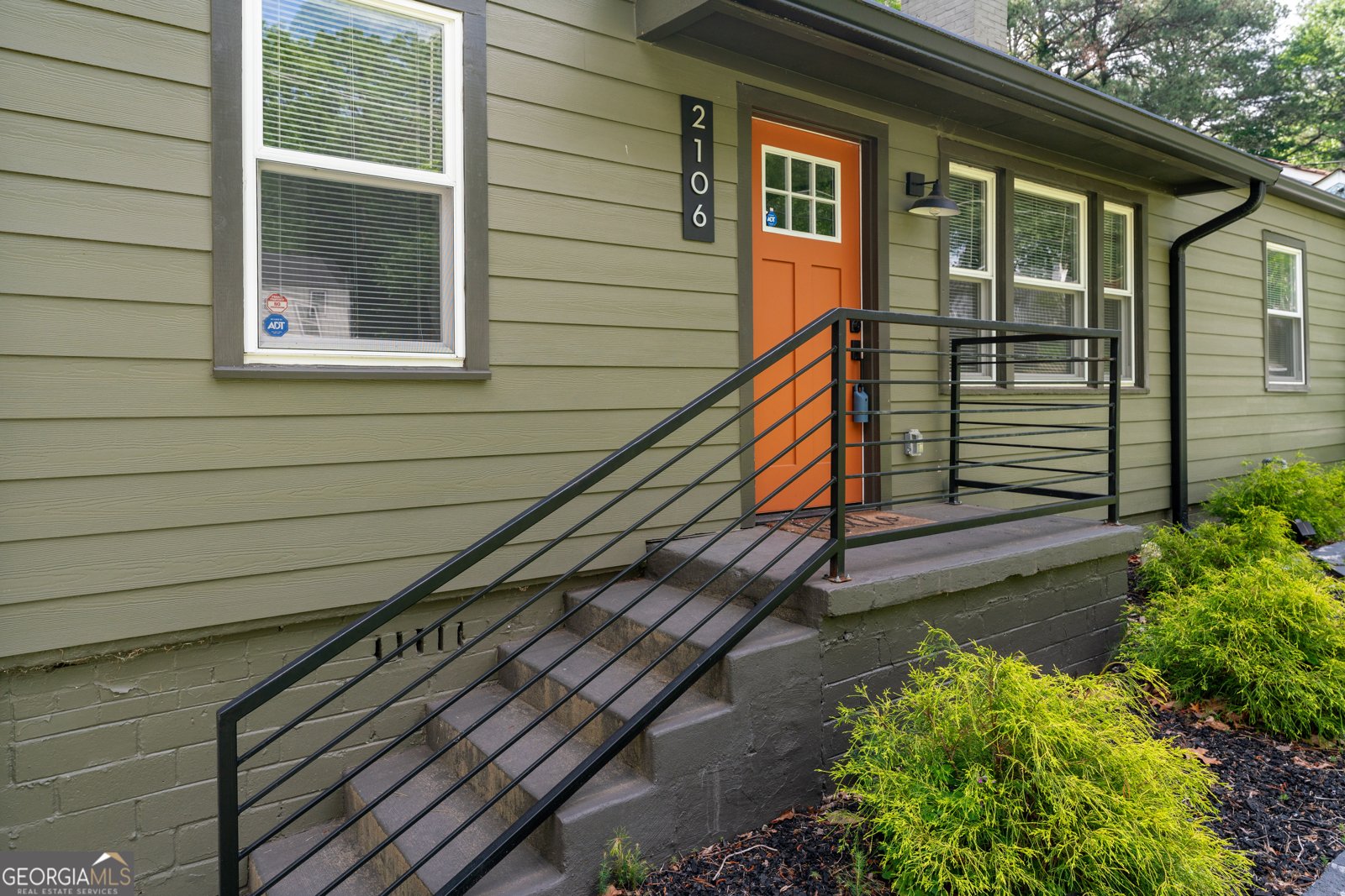 2106 Penrose Drive East Point - 8