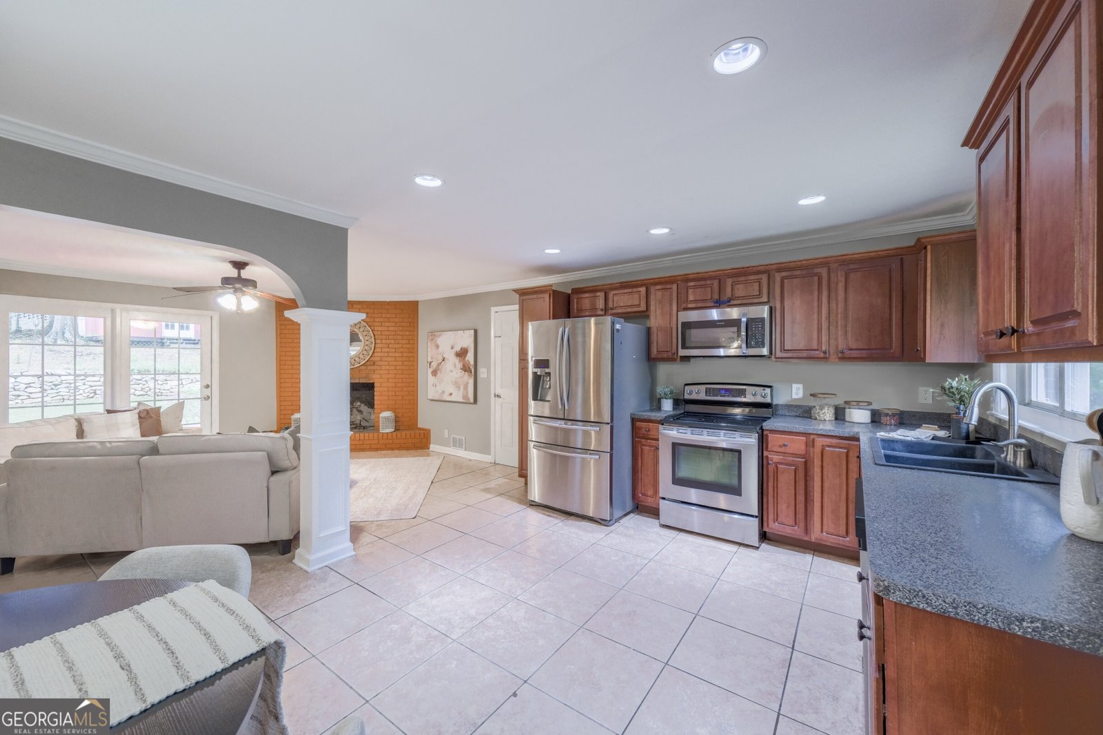 2279 Parkview Circle College Park - 12