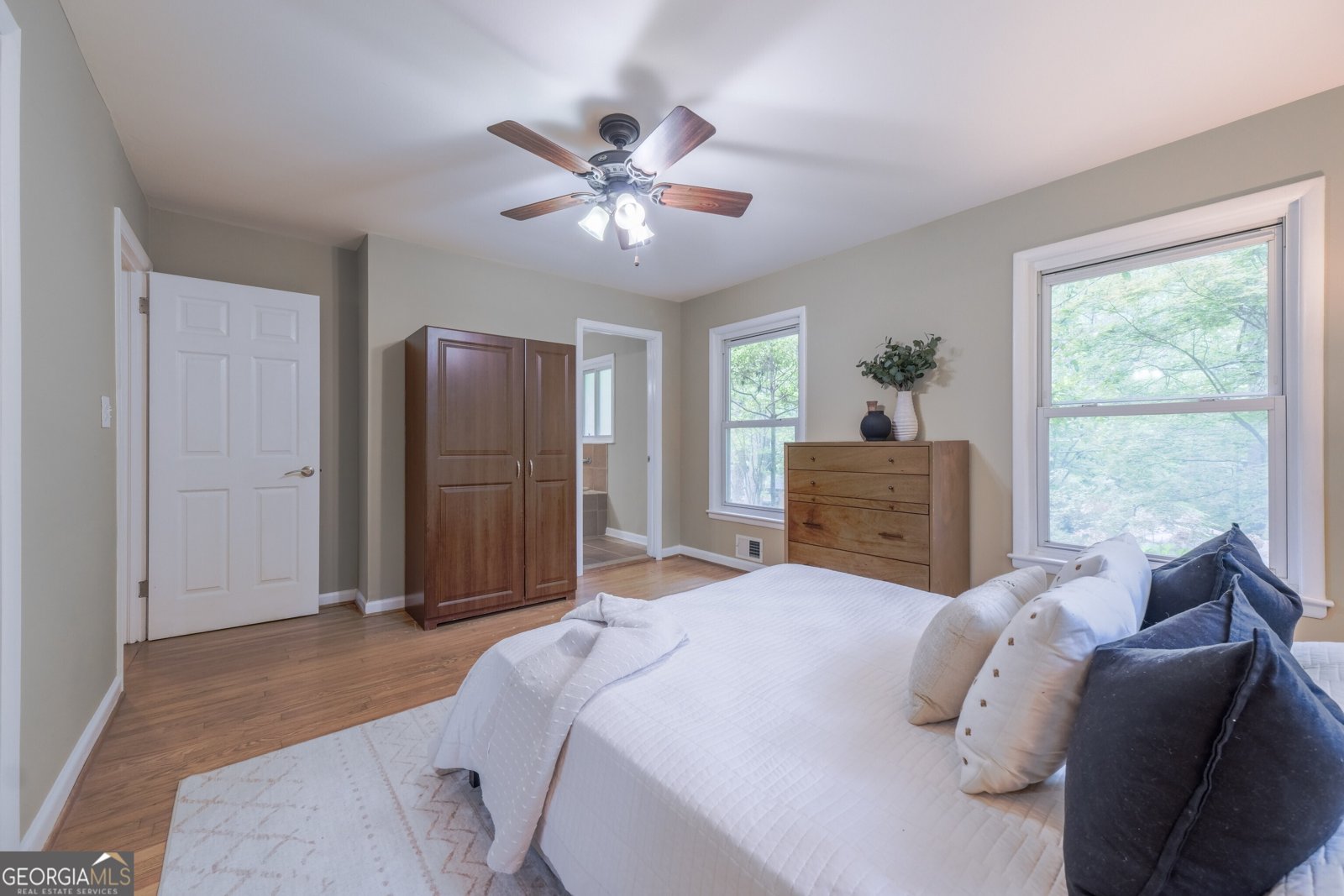 2279 Parkview Circle College Park - 19