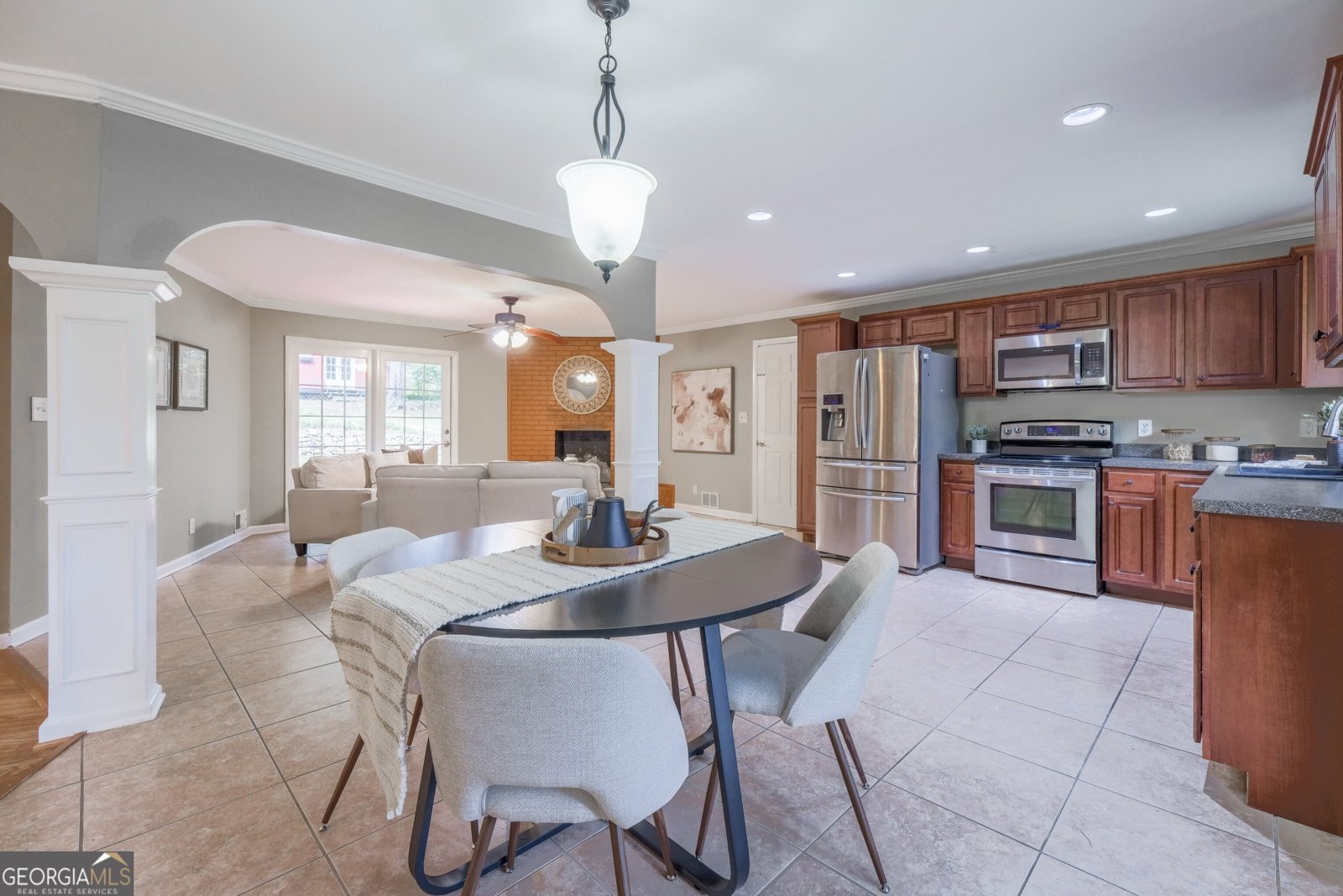 2279 Parkview Circle College Park - 3